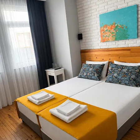 فندق مبيت وإفطار Zurich Oldtown أنطاليا